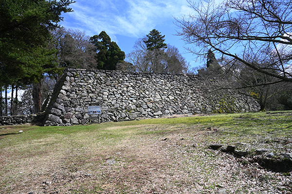 高取城太鼓櫓跡の石垣
