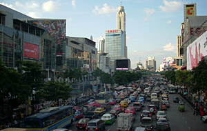 バンコク伊勢丹前の渋滞