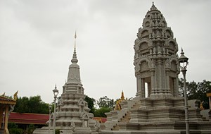 シルバーパゴダの仏塔