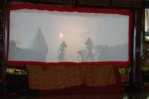 インドネシア伝統の影絵芝居ワヤン・クリッ