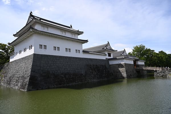 駿府城の巽櫓と東御門