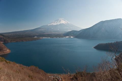 1000円札の富士山と本栖湖