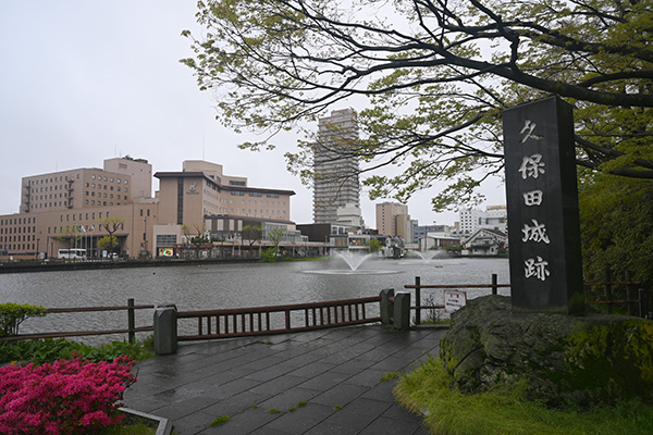 中土橋門跡から見る久保田城の堀