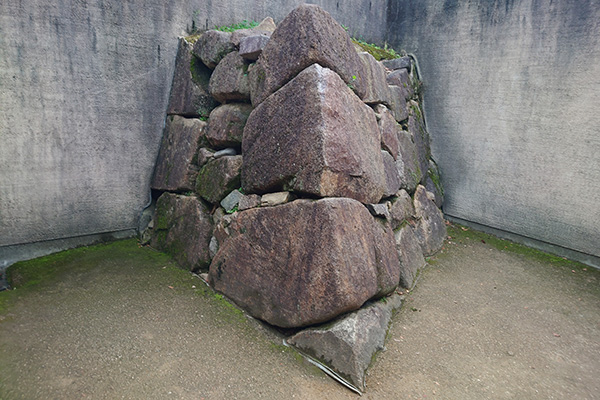 岡山城の宇喜多時代の石垣