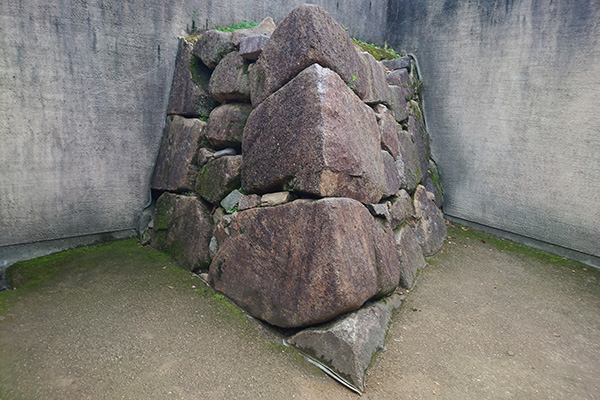 岡山城の宇喜多時代の石垣