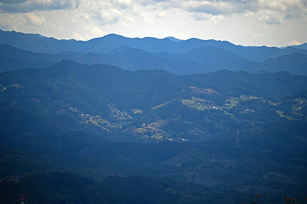 高取城本丸から望む吉野