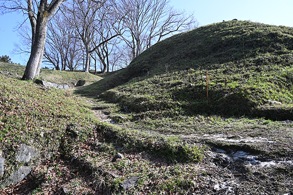 宇陀松山城雀門と大手口