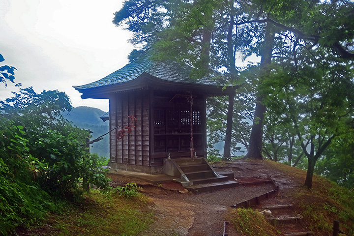 春日山城 毘沙門堂