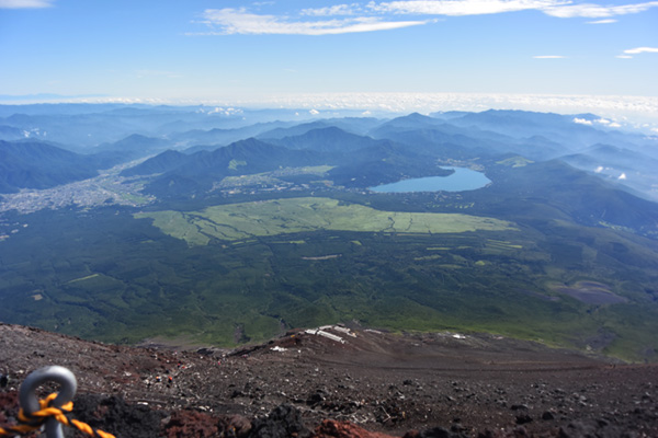 富士山頂からこれだけ景色が見えるのは初めて