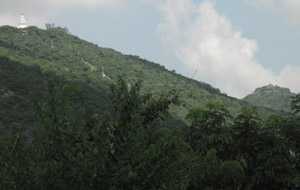 グリットラクータ山とラトナギリ