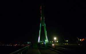 夜のシーサンパンナ大橋