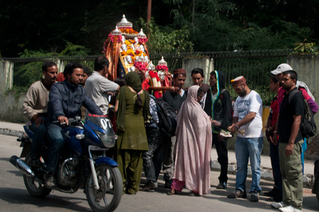 ヒンドゥー的なプチパレード