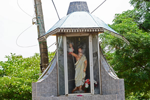 ネゴンボの道端のイエス・キリスト像
