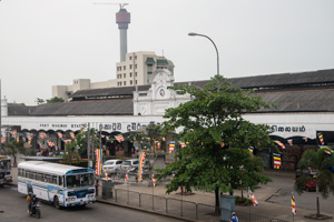 コロンボ・フォート駅