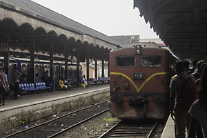 スリランカの列車（コロンボ・フォート駅にて）