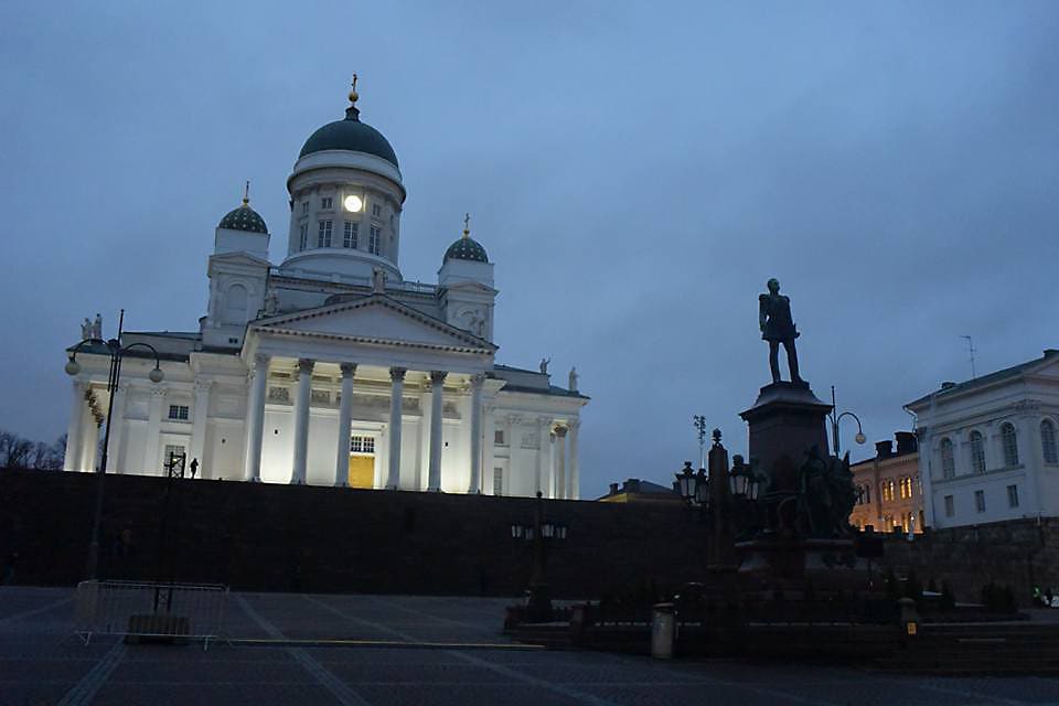 元老院広場とヘルシンキ大聖堂の写真