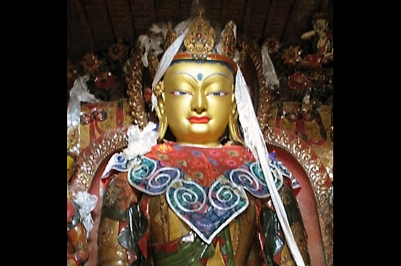 チベット仏教の仏像