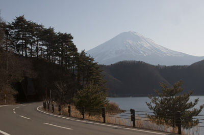 湖北ビューラインより望む富士山