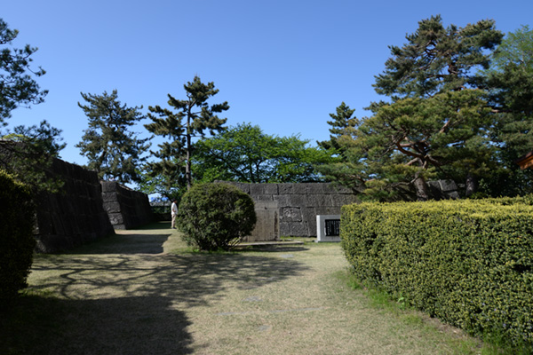 福井城の天守台
