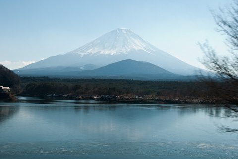 精進湖