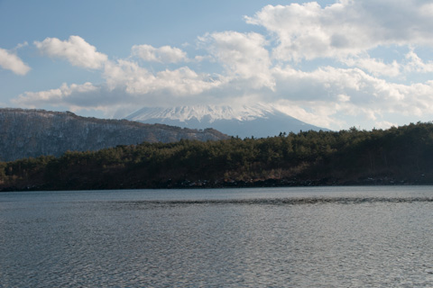 西湖と富士山