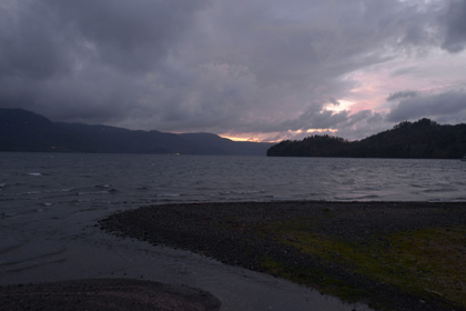 夕暮れの十和田湖